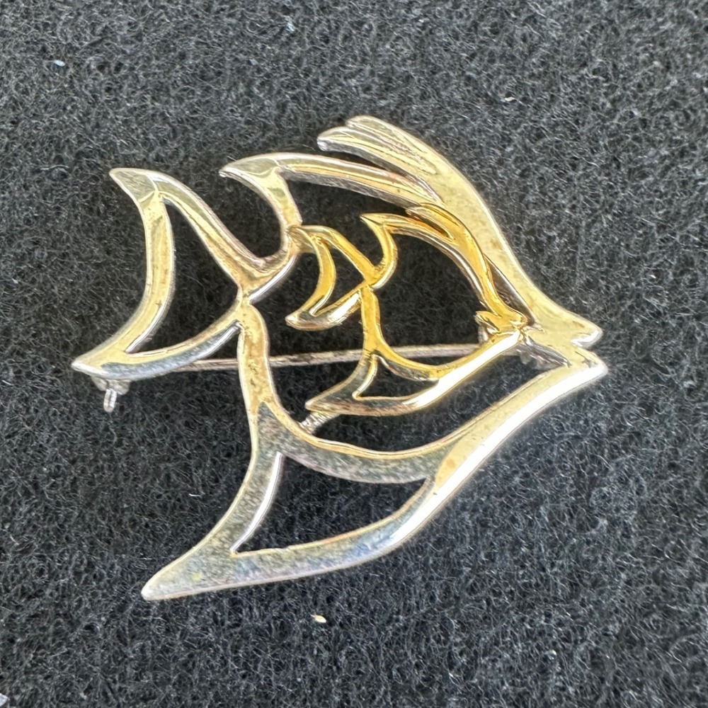 Vintage Danecraft Mixed Metal Double Fish Brooch Silver Gold Tone‎ Nautical VGUC